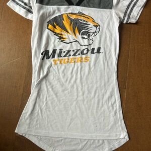 Mizzou Tigers White Graphic Tee w Logo University of Missouri NCAA Merch